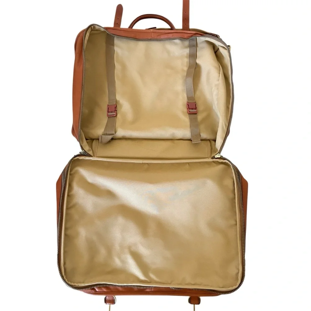 Vintage Dakota by Tumi Soft Leather Suitcase Travel Bag Carry On 20” x 15.5”